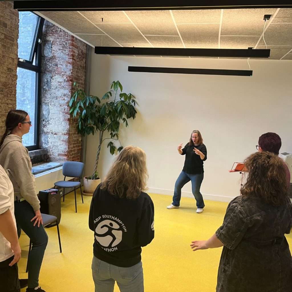 BSL classes for communication professionals