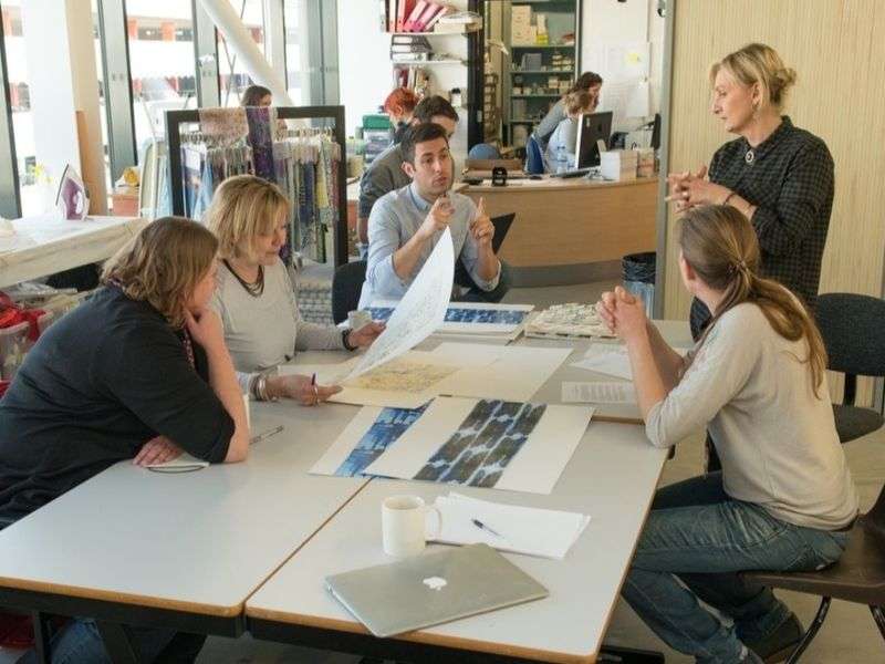 Sign language class